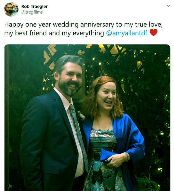 Image of Caption: Amy Allan married husband Rob Traeglar in 2018